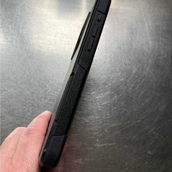 OtterBox Black Rugged Phone Case Dual-Layer Protection - Picture 4 of 4